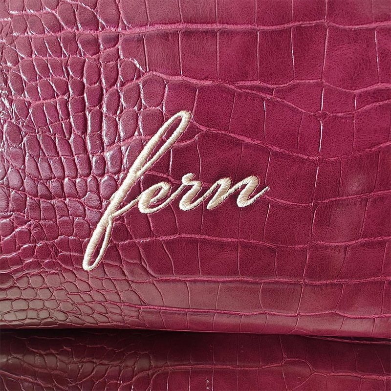 Bolsa de Maquiagem Croc Bordad - Travel Accessories Ideas avaliação e preço